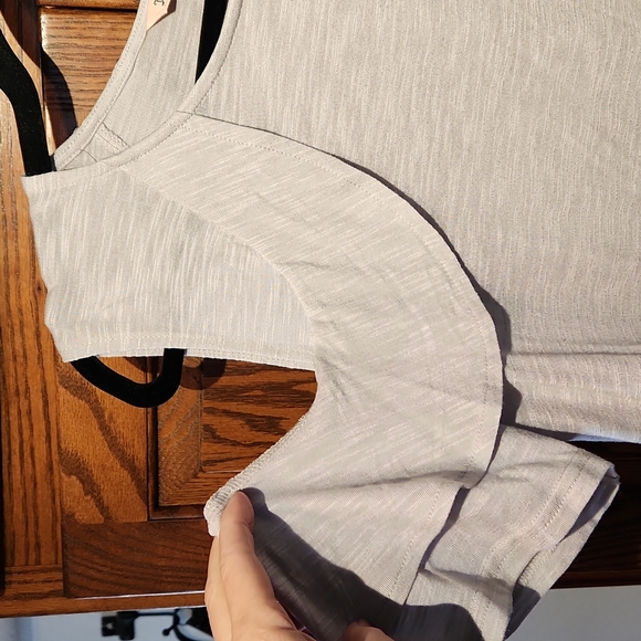 COLD SHOULDER TOP - Picture 2 of 2